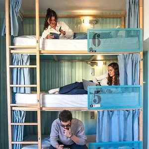  Albergue Ozz By Happyculture