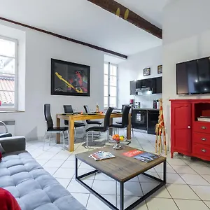 Appartement Ste Reparate F4 Moderne, Design, Place Rossetti, Heart Old Town, Nice